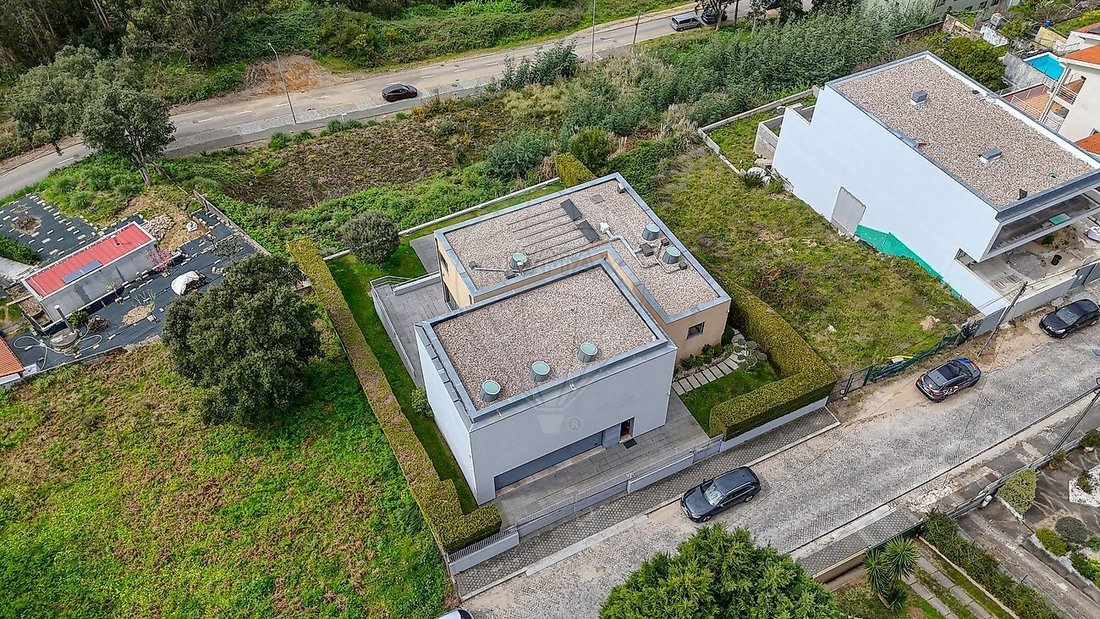 House in Mafamude e Vilar do Paraiso, Porto District, Portugal 2 - 17764459