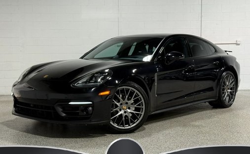 2023 Porsche Panamera 4 Platinum Edition Sedan 4D in Northbrook, IL, United States 1