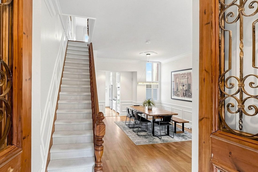 Townhouse in Toronto, Ontario, Canada 3 - 17763749