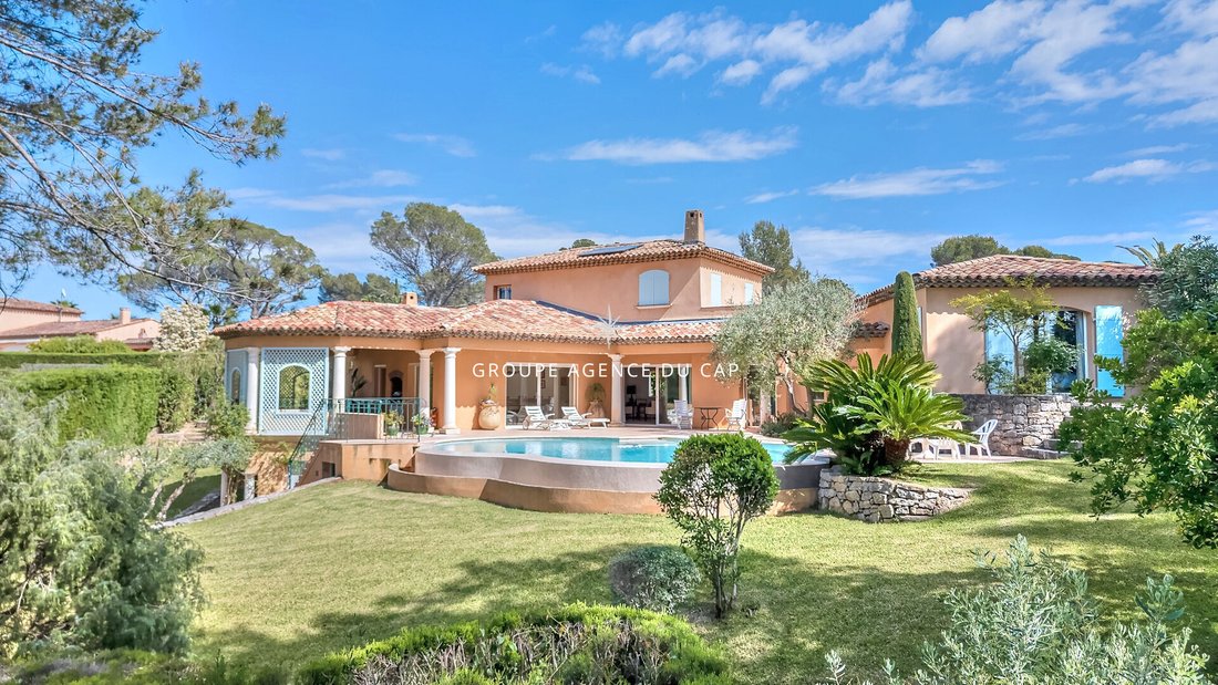 Villa in Le Dramont-Agay-Anthéor-Le Trayas, Saint-Raphaël, France 2 - 17764960