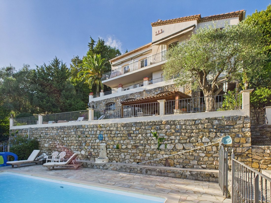 House in Grasse, Provence-Alpes-Côte d'Azur, France 2 - 17766134