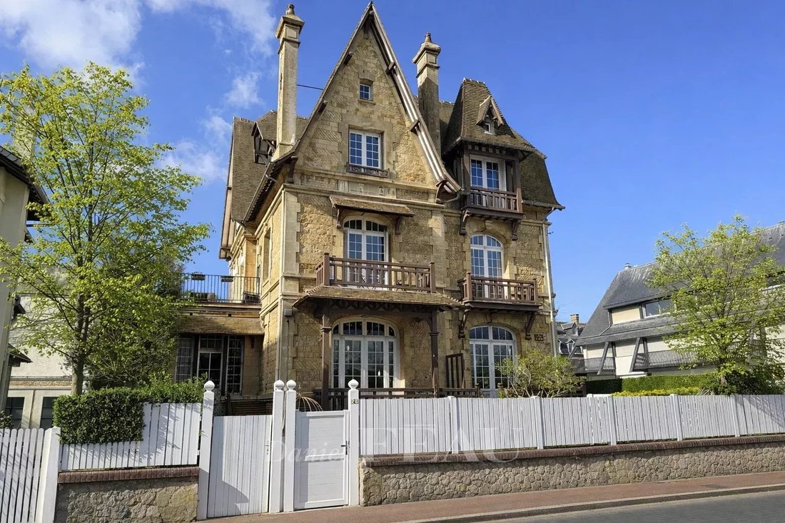 Apartment in Deauville, Normandy, France 1 - 17510973