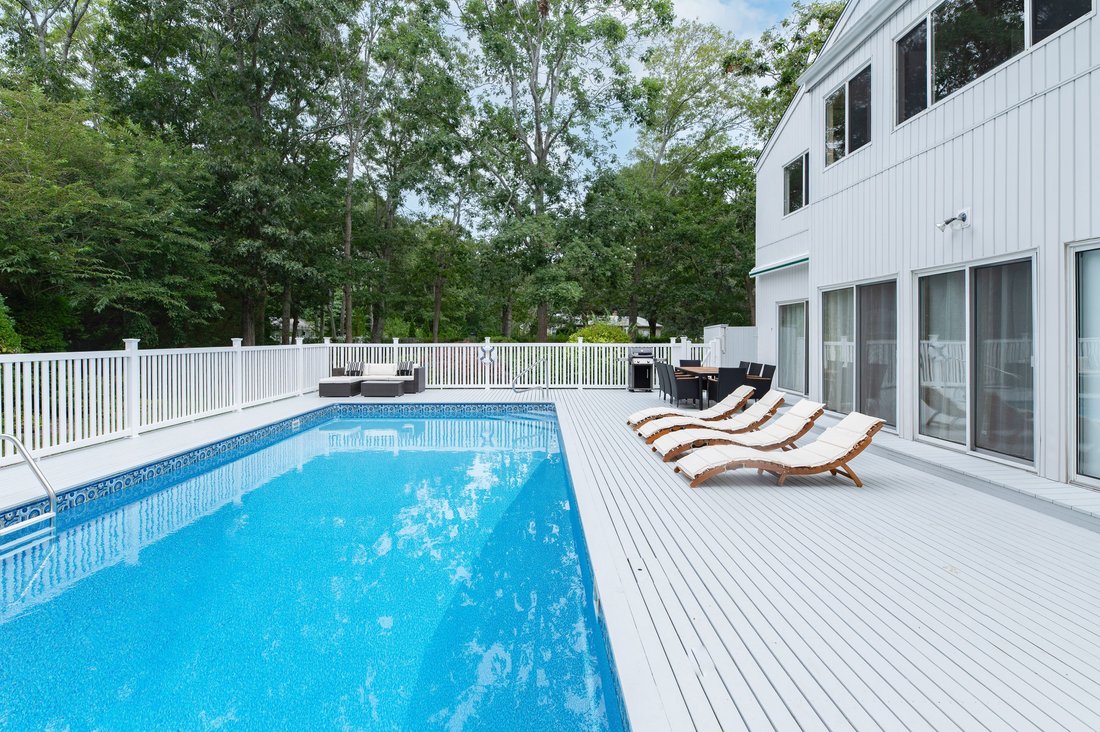 Hampton Bays, New York, United States 3 - 17764590