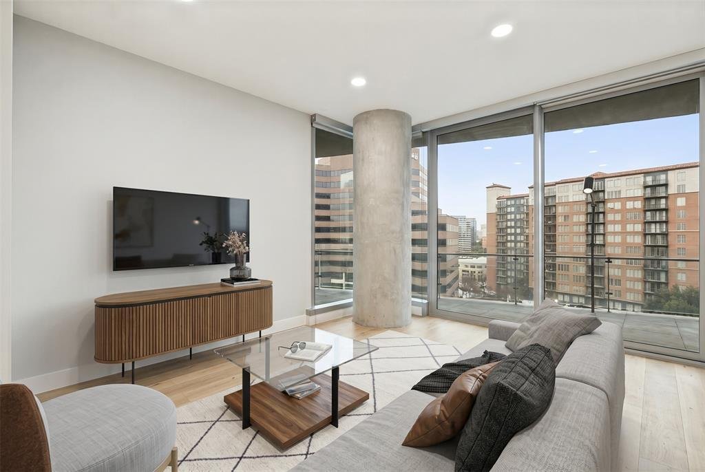 Condo in Dallas, Texas, United States 3 - 17738600