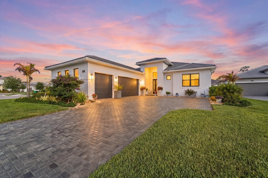 House in Port St. Lucie, Florida, United States 1 - 17757436