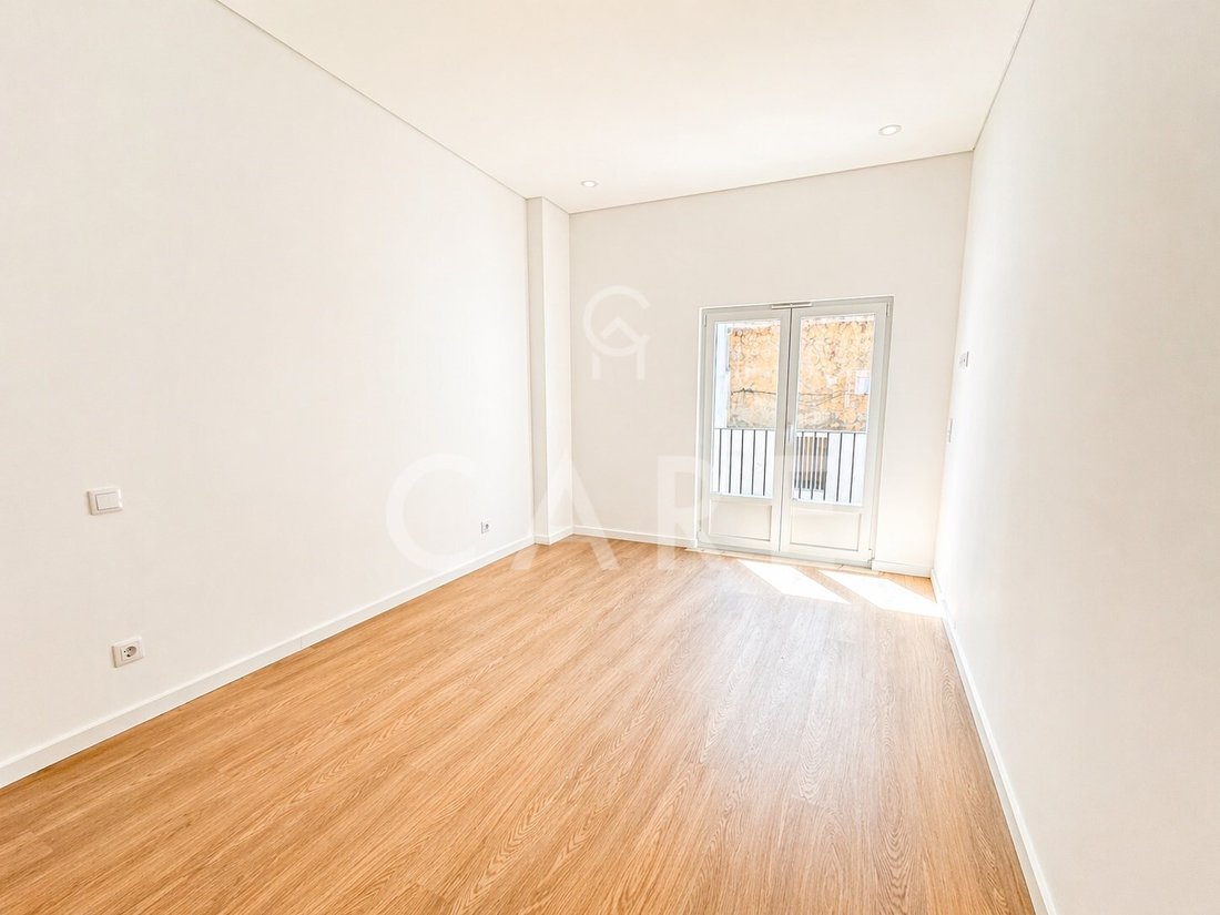 Apartment in Arroios, Lisbon, Portugal 3 - 17763149