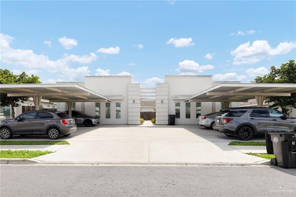 Weslaco, Texas, United States 1 - 17767227