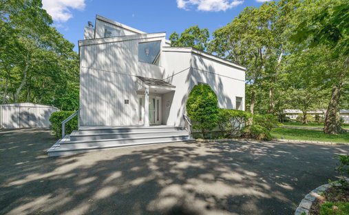 Hampton Bays, New York, United States 1