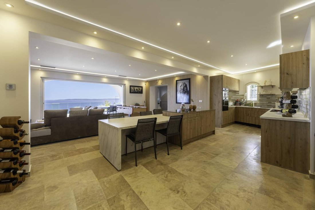 Estate in Les Issambres, Roquebrune-sur-Argens, France 1 - 17764731