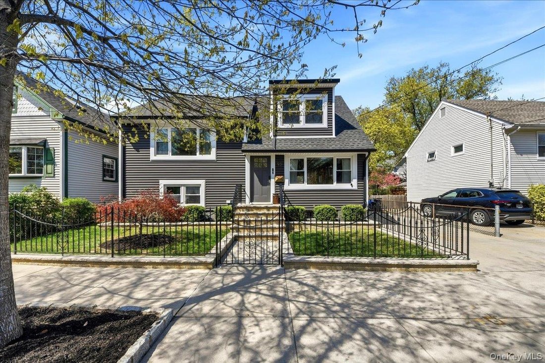 House in New York, New York, United States 2 - 17767318