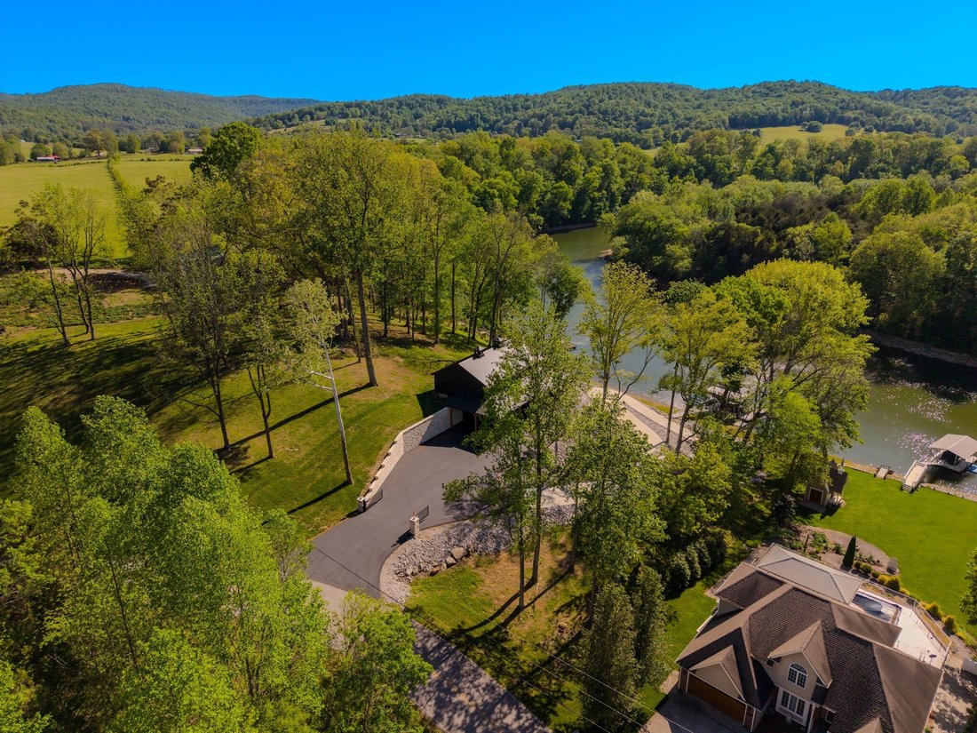 House in Sparta, Tennessee, United States 2 - 17765861