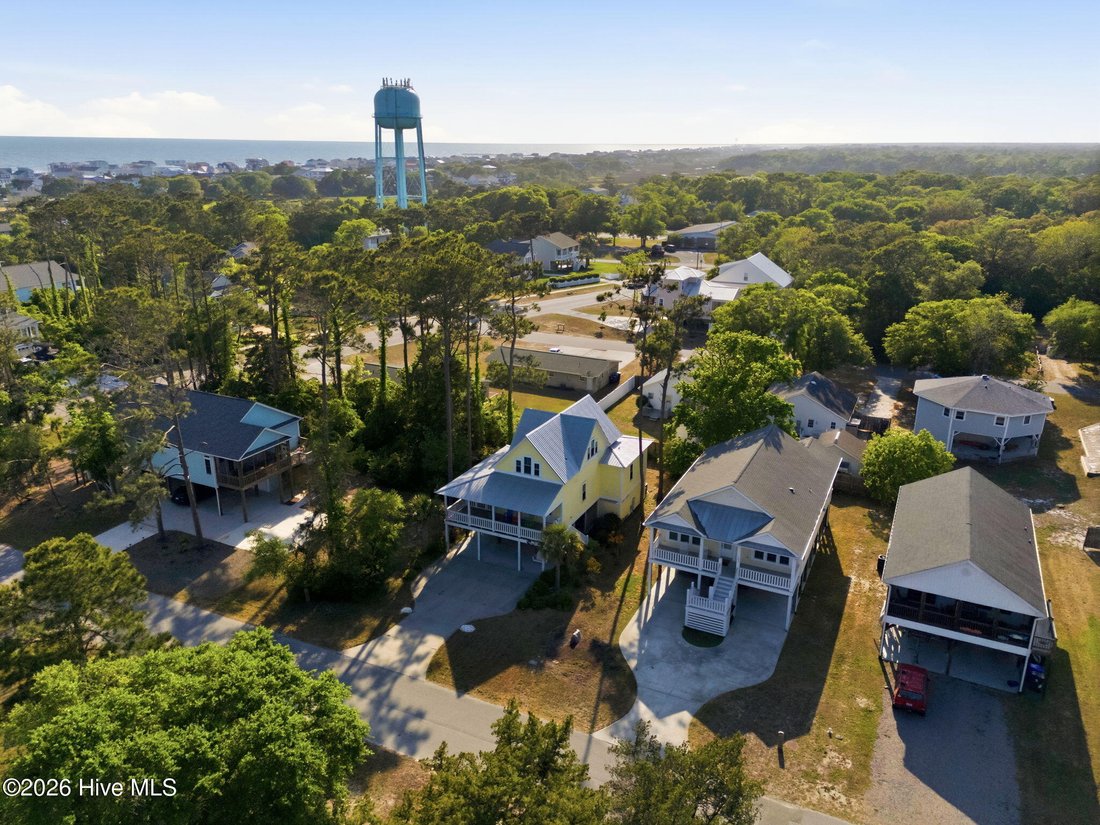 House in Oak Island, North Carolina, United States 4 - 17765821