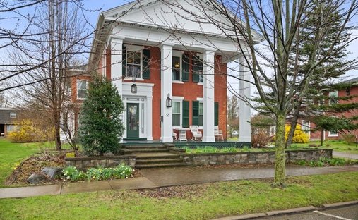 House in North East, Pennsylvania, United States 1