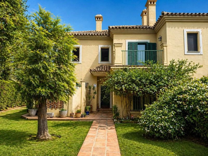House in Sotogrande, San Roque, Andalusia 1 - 17767540