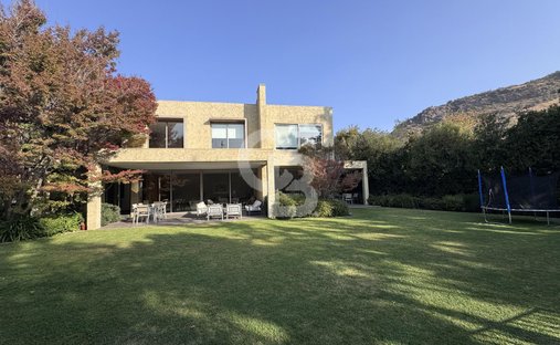 House in Lo Barnechea, Santiago Metropolitan Region, Chile 1