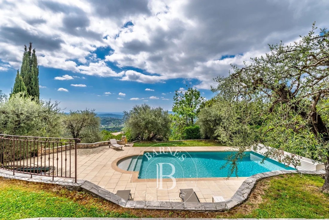 Villa in Grasse, Provence-Alpes-Côte d'Azur, France 3 - 17766090