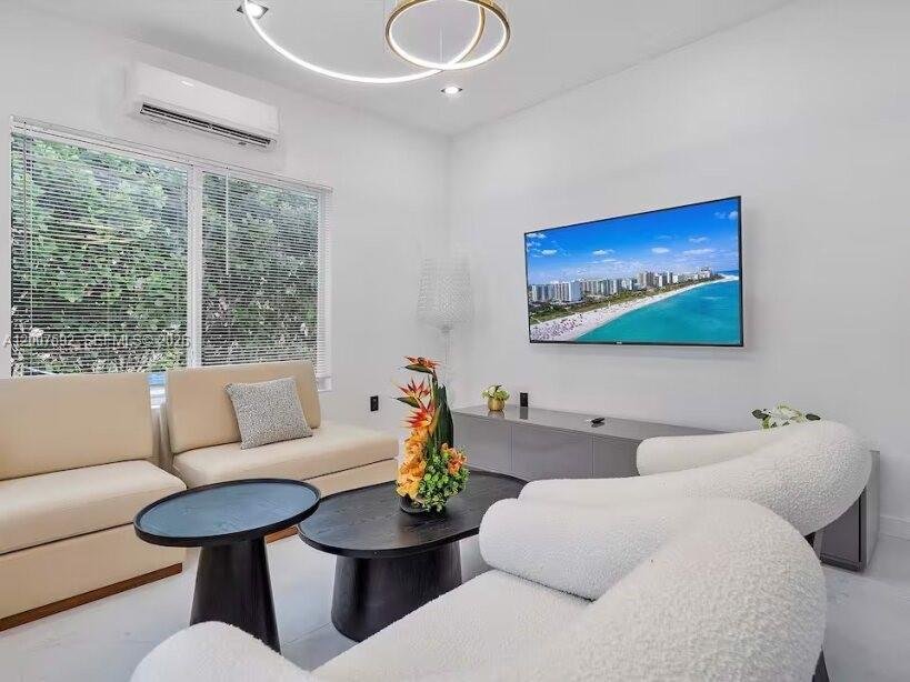 House in Miami, Florida, United States 5 - 17768276