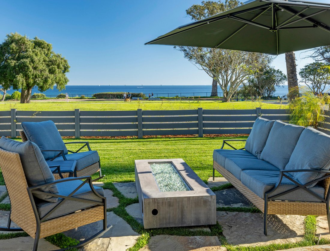 Santa Barbara, California, United States 1 - 16919077