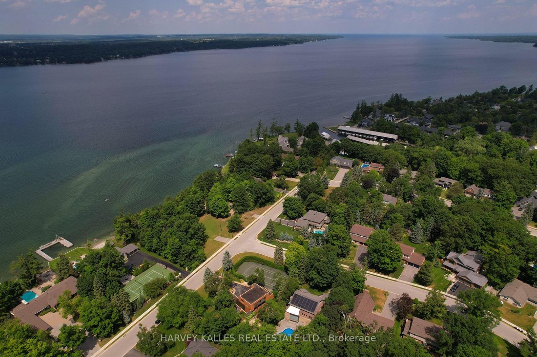 House in Barrie, Ontario, Canada 5 - 17769670