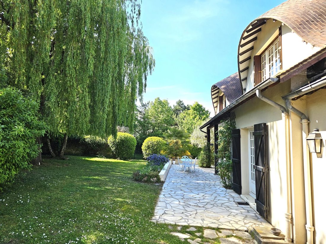 House in Sud, Chambourcy, France 4 - 16409729