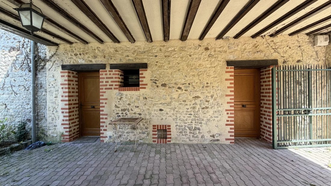 Estate in Egreville, Ile-de-France, France 4 - 17066401