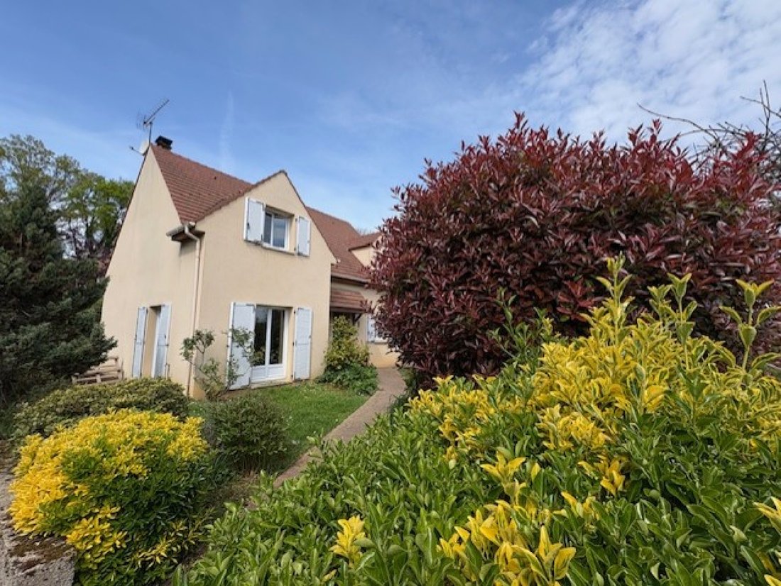 House in Ouest, Saint-Arnoult-en-Yvelines, France 2 - 17764693