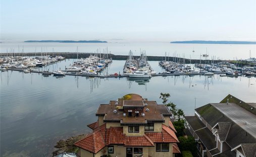 House in Sidney, British Columbia, Canada 1