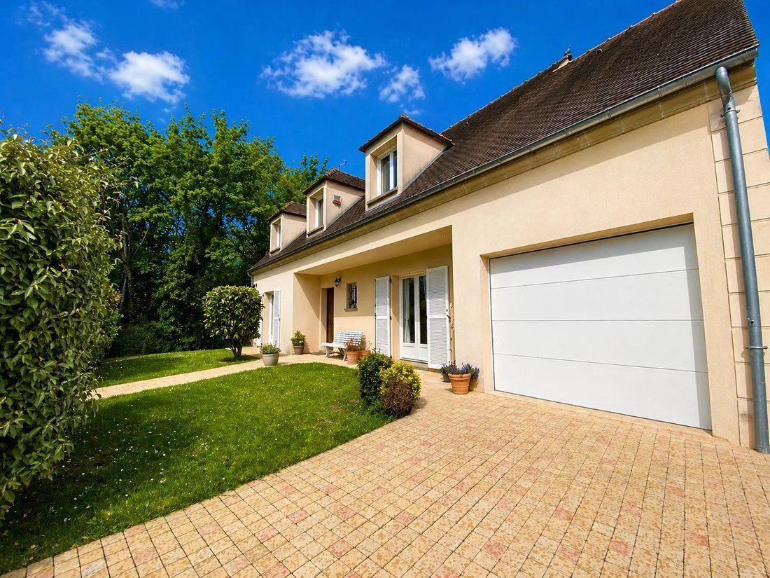 House in Champigny-sur-Marne, Ile-de-France, France 1 - 17714590
