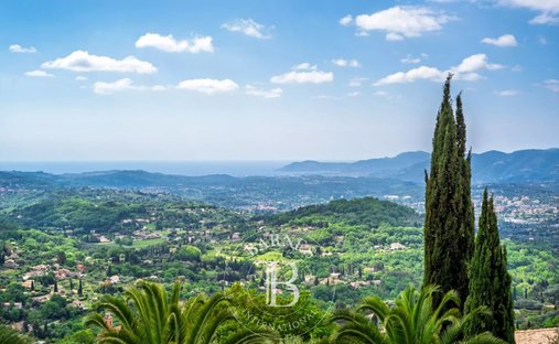 Villa in Grasse, Provence-Alpes-Côte d'Azur, France 1