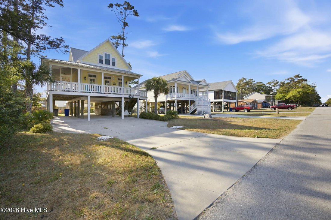 House in Oak Island, North Carolina, United States 3 - 17765821