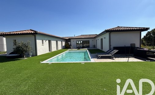 House in Hôpital, Nimes, France 1