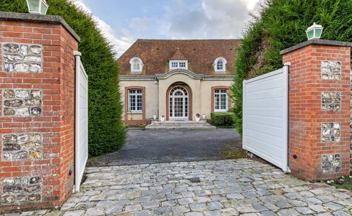 House in Par d'Activités du Talou, Dieppe, France 1