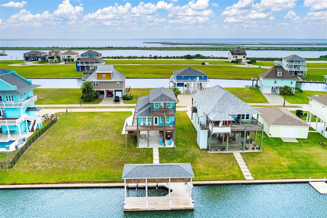 House in Bolivar Peninsula, Texas, United States 1 - 17768384