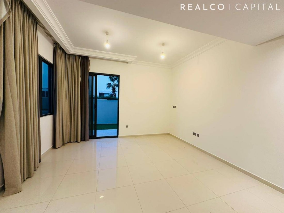 Townhouse in Damac Hills 2, Dubai, United Arab Emirates 5 - 17764523