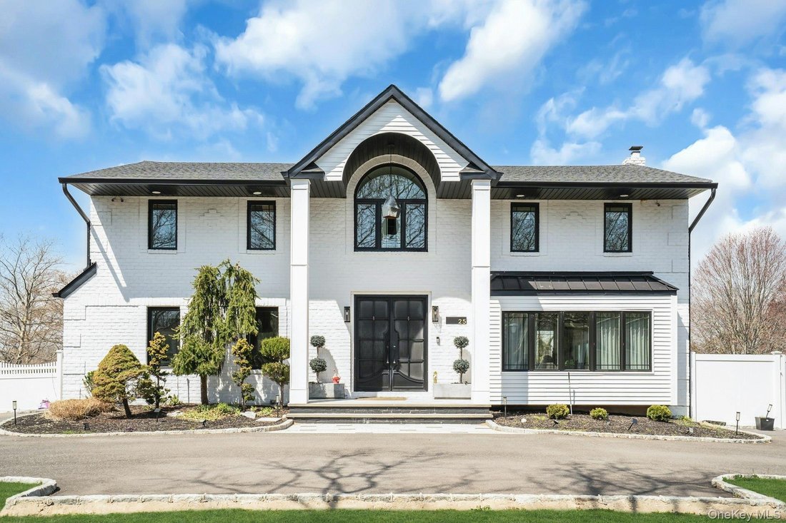 House in Melville, New York, United States 1 - 17767319