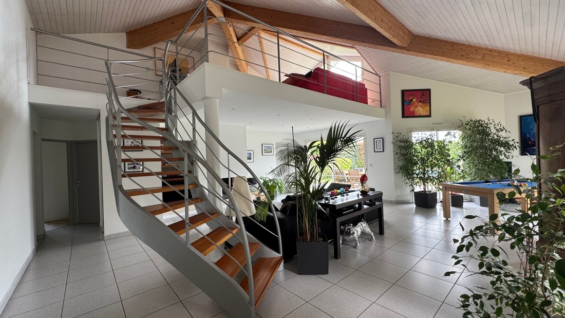 House in Le Monteil-Paul Montagne, Pessac, France 4 - 17768443