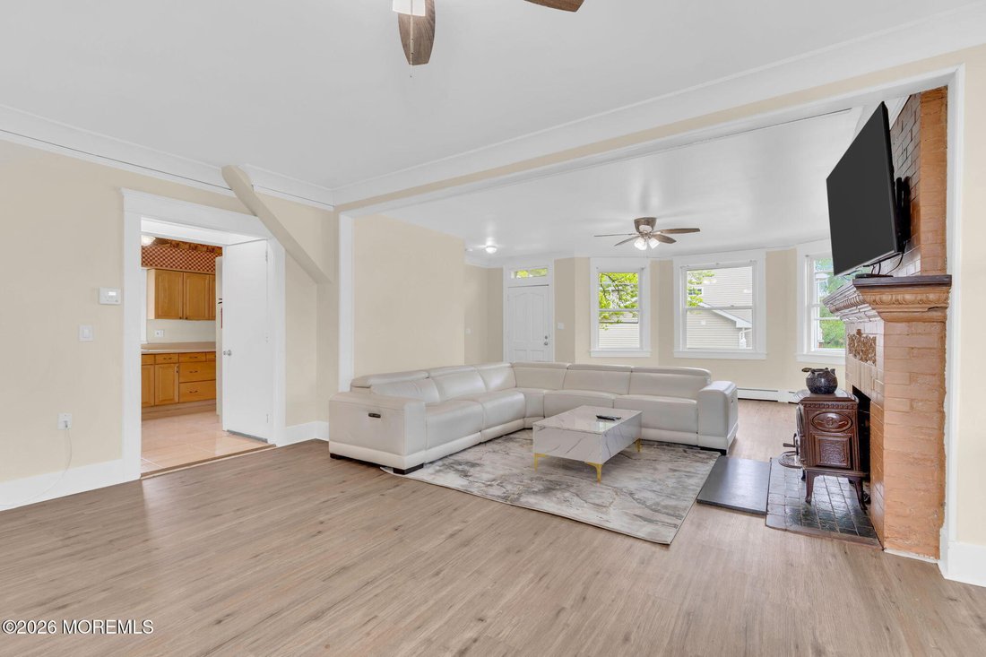 House in Tinton Falls, New Jersey, United States 3 - 17767236