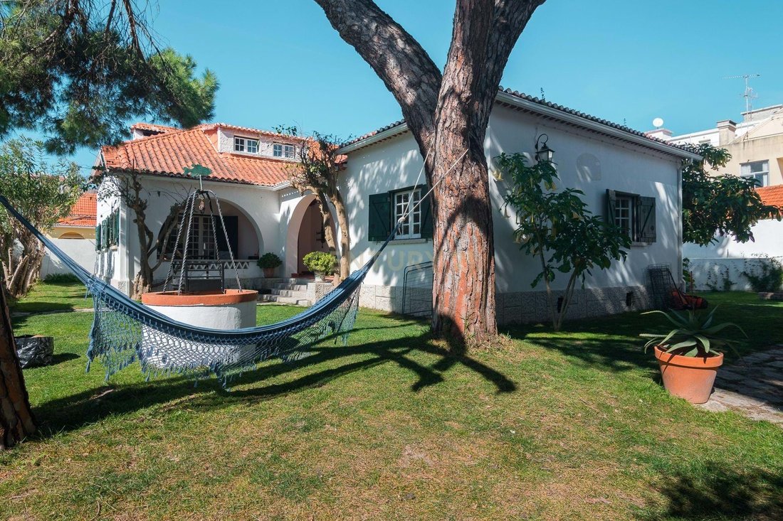 Villa in Costa da Caparica, Setubal, Portugal 1 - 17769298