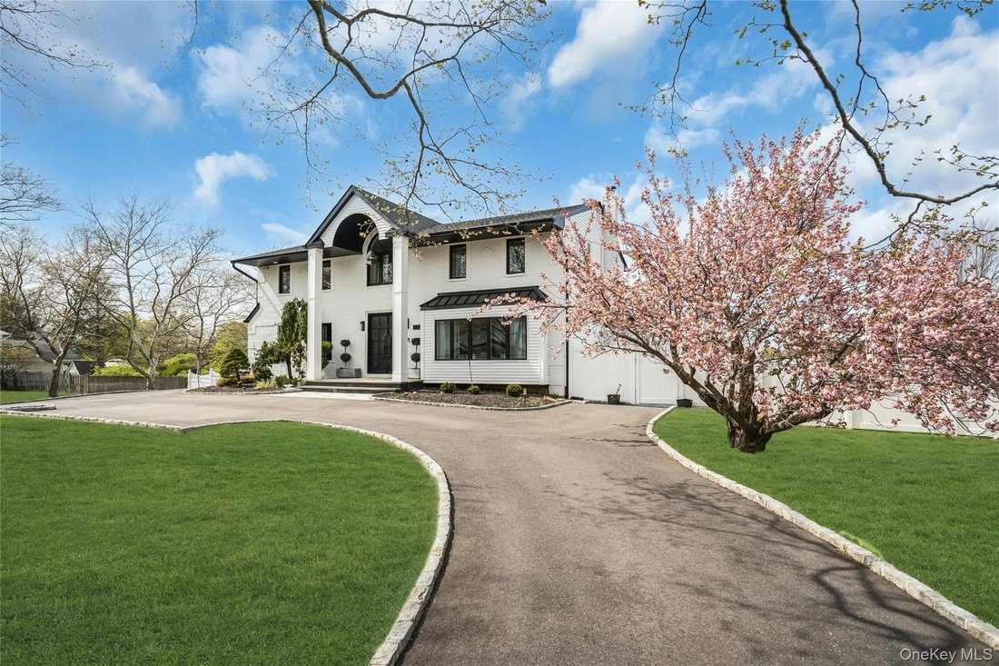 House in Melville, New York, United States 3 - 17767319