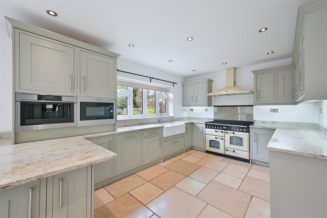 House in North Looe, Epsom and Ewell, England 5 - 17668216