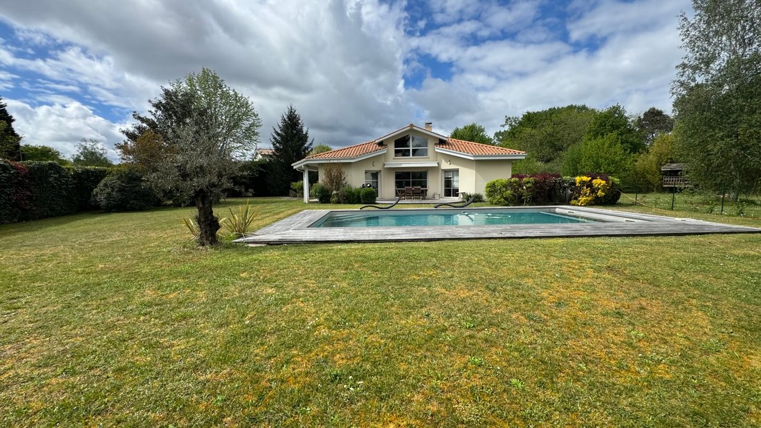 House in Le Monteil-Paul Montagne, Pessac, France 1 - 17768443