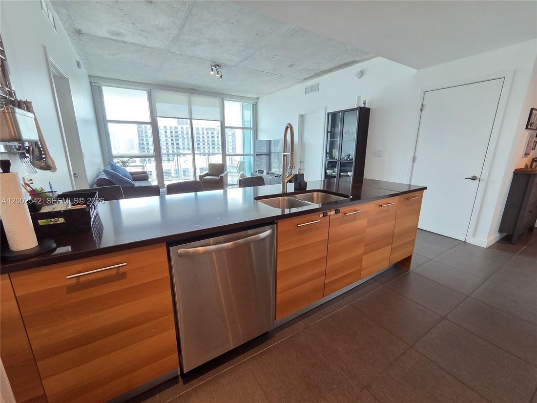 Condo in Miami, Florida, United States 4 - 17765636