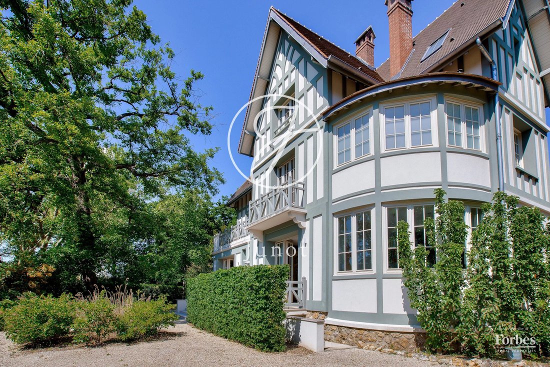 House in Le Vésinet, Ile-de-France, France 1 - 15906248