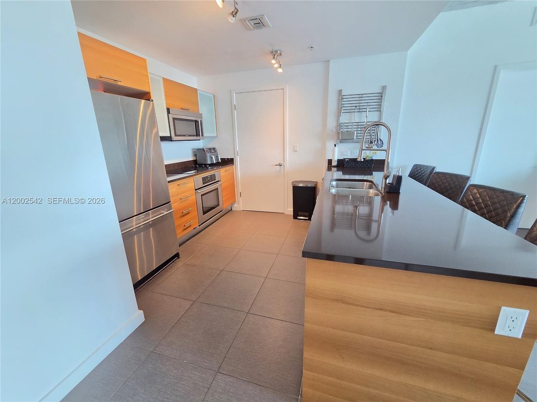 Condo in Miami, Florida, United States 2 - 17765636