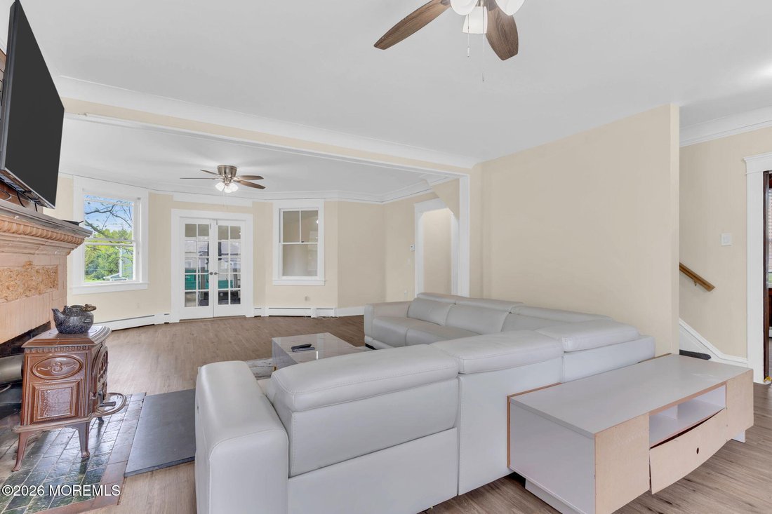 House in Tinton Falls, New Jersey, United States 4 - 17767236