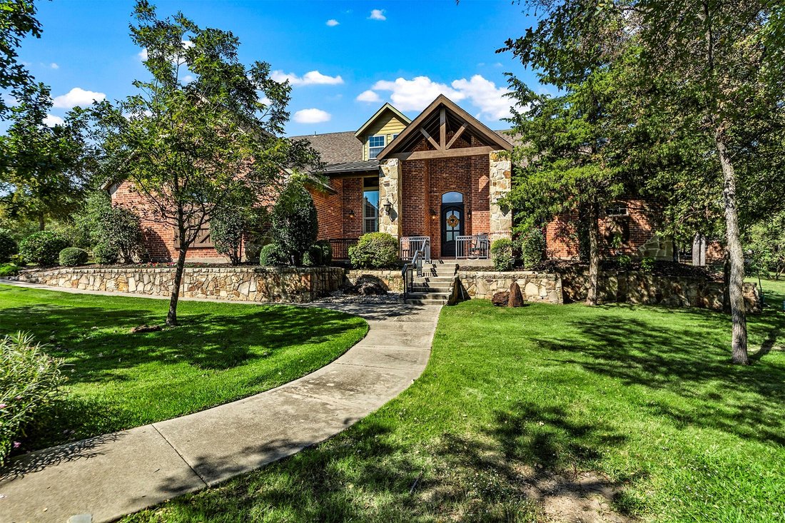 House in Cross Roads, Texas, United States 3 - 16817009
