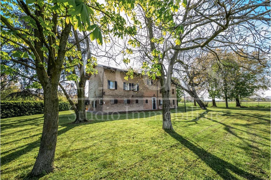 Villa in Formigine, Emilia-Romagna, Italy 4 - 12850905