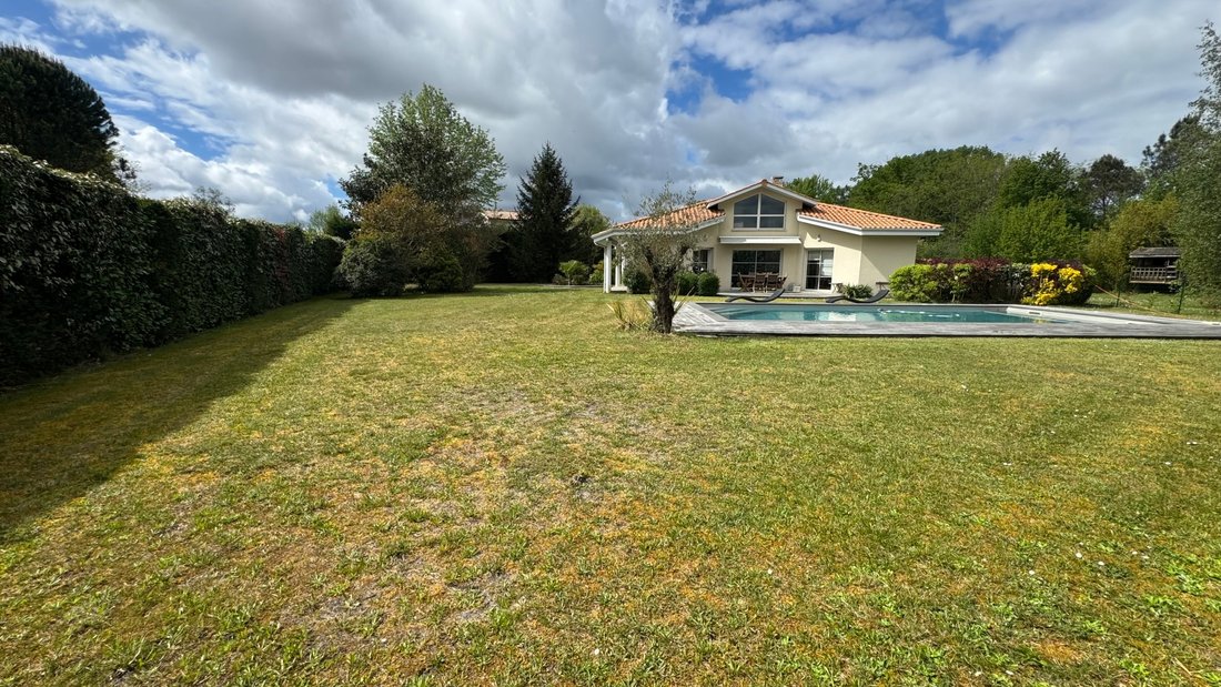 House in Le Monteil-Paul Montagne, Pessac, France 3 - 17768443
