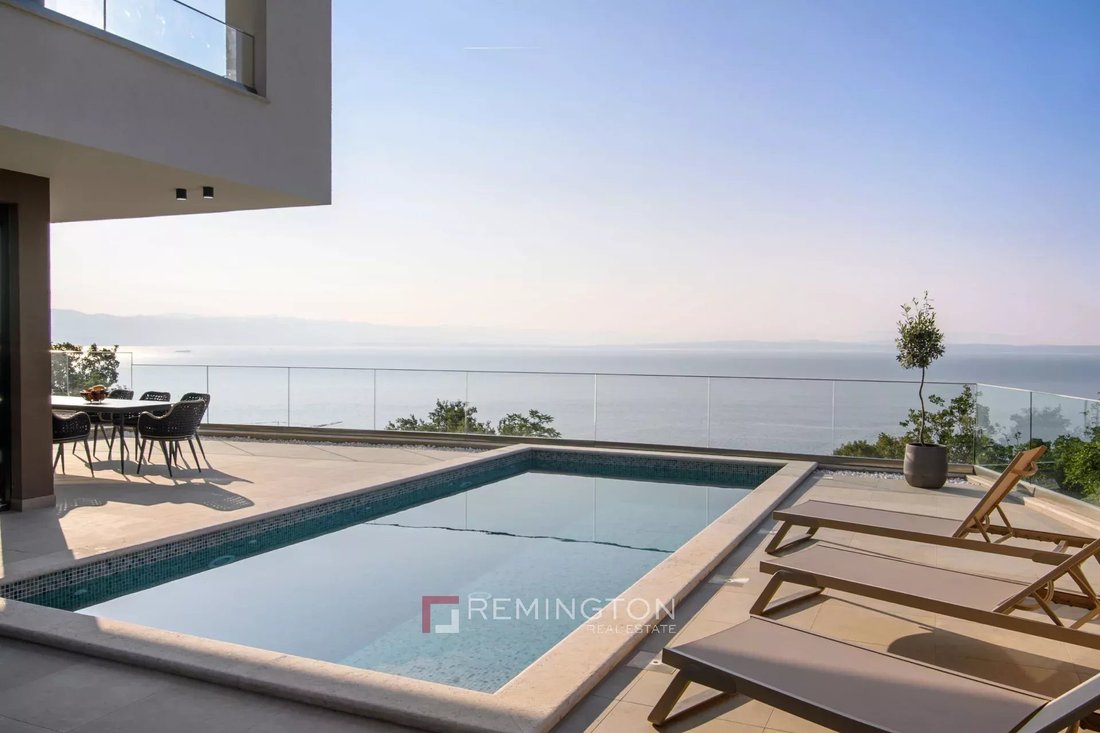 Villa in Grad Opatija, Primorje-Gorski Kotar County, Croatia 1 - 16549389