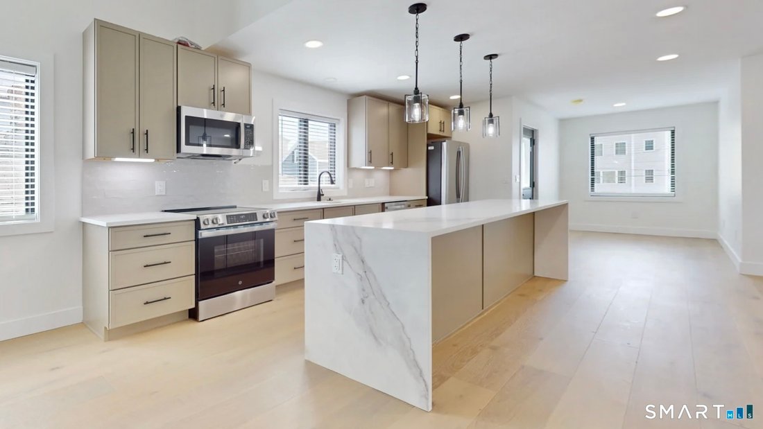 House in Milford, Connecticut, United States 4 - 17765495